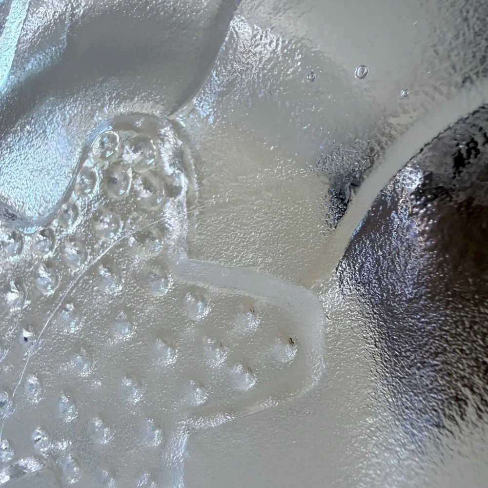 VNTG KIM Frosted Glass Seashell Serving Bowl Coastal Scalloped Rim 8.5 Inch